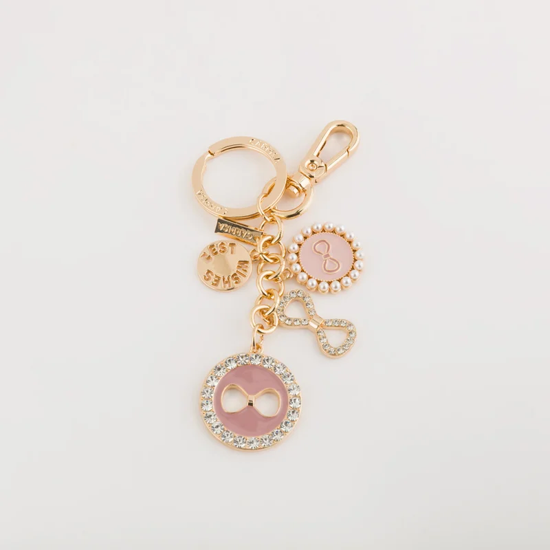 كاربيزا ميداليات مفاتيح لامعة